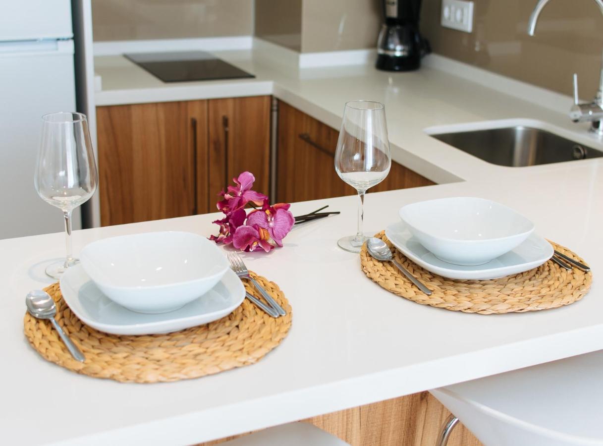 Azahares Suite Apartment Seville Exterior photo